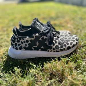 Girls Adidas tennis shoes